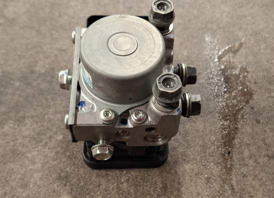 ABS pomp Kawasaki Z 800