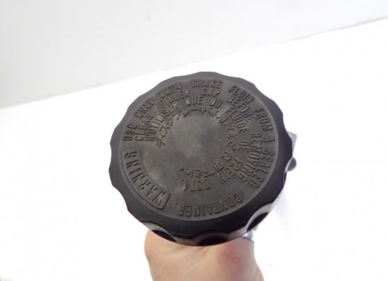 Rempomp achter Kawasaki ZXR 750