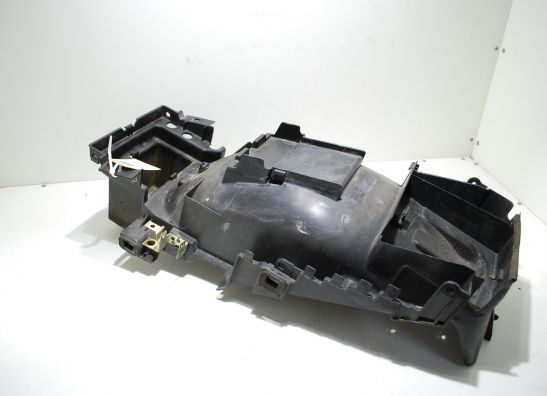 Rear fender Yamaha GTS 1000