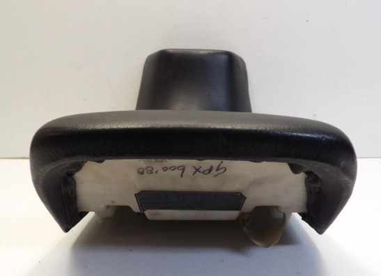 Zadel Kawasaki GPX 600