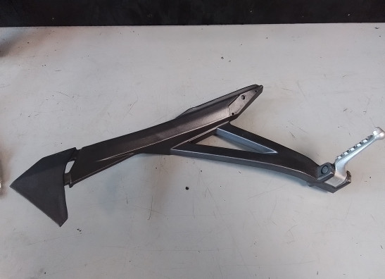 Voetsteun links Aprilia RST 1000 Futura 2001-2004
