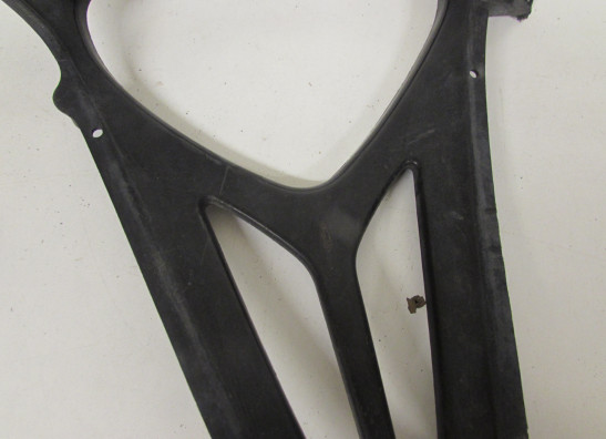 Cowl V shape under Yamaha YZF R6