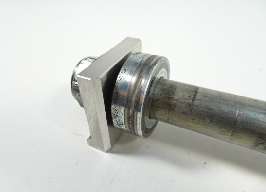 Rear axle Yamaha Tracer 700