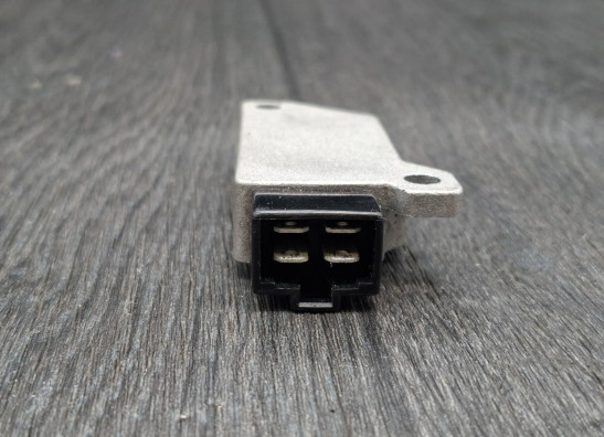 Regulator rectifier  Yamaha FZR 600