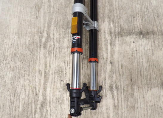 Voorpoten compleet Husqvarna Svartpilen 125