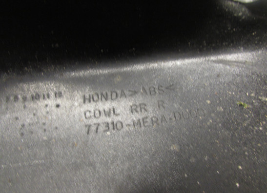 Rechter achterkant Honda CBF 500