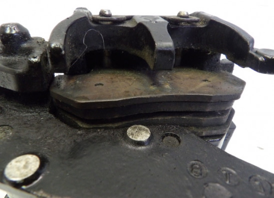 Remklauw rechts voor Honda VF 700  750 C Magna