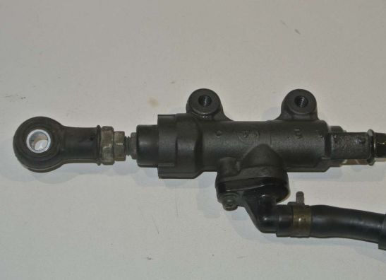 Rempomp achter Honda CBR Fireblade