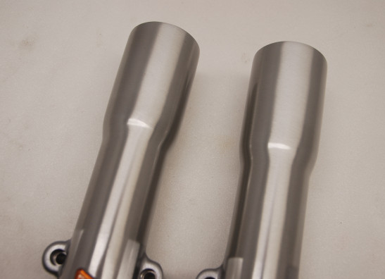 Fork pipe outside Harley Davidson Softtail