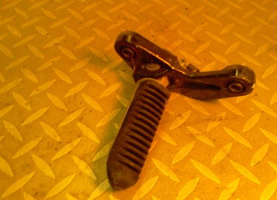 Voetsteun links Suzuki GSX F 750
