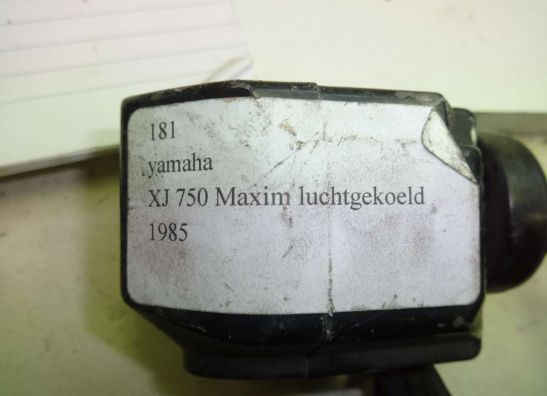 Stuurschakelaar links Yamaha XJ 700