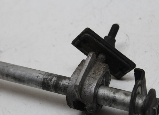 Achteras Kawasaki ER 5