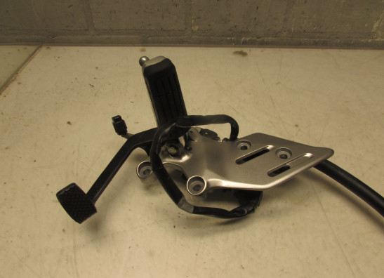 Fussrastetrager vorne rechts Yamaha Tracer 9 GT