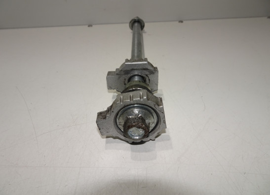 Rear axle KTM 390 Duke