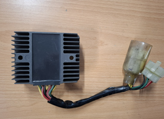 Spanningsregelaar Honda VFR 800 I