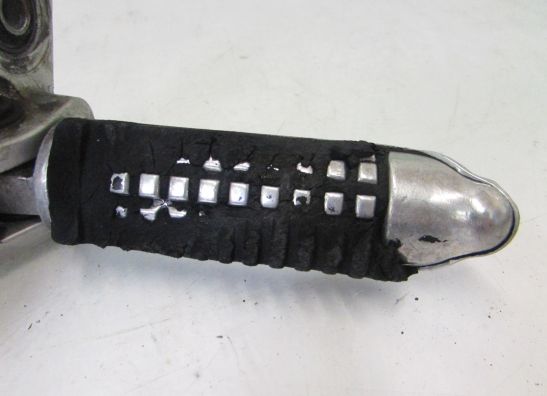 Fussrastetrager vorne rechts Suzuki GSX F 750