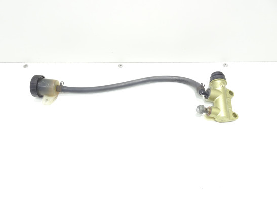 Rempomp achter Ducati 750 SS Supersport