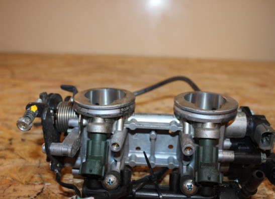 Gasklephuis Kawasaki ER 6