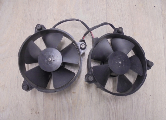 Ventilator Aprilia Tuono V4