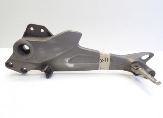 Fussrastetrager vorne links Honda CB 1100 SF X11