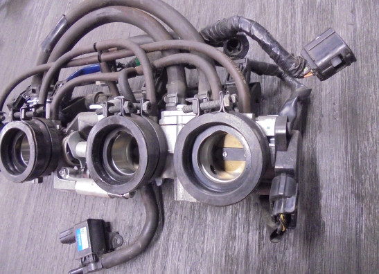 Gasklephuis Honda CB 1100 RS