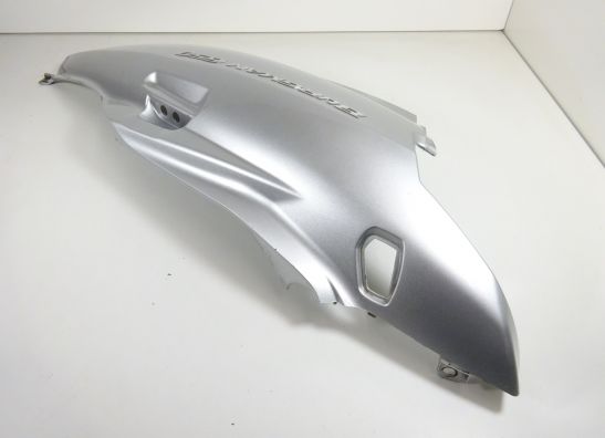 Rechter achterkant Suzuki Burgman 650