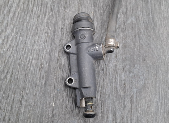 Rempomp achter BMW K 1200 RS