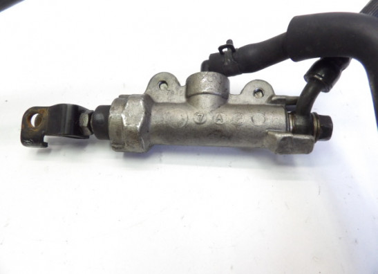 Rempomp achter Honda VTR 1000 F