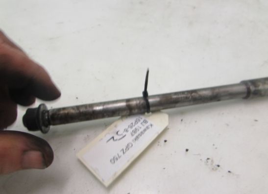 Axle front Kawasaki GPZ 750