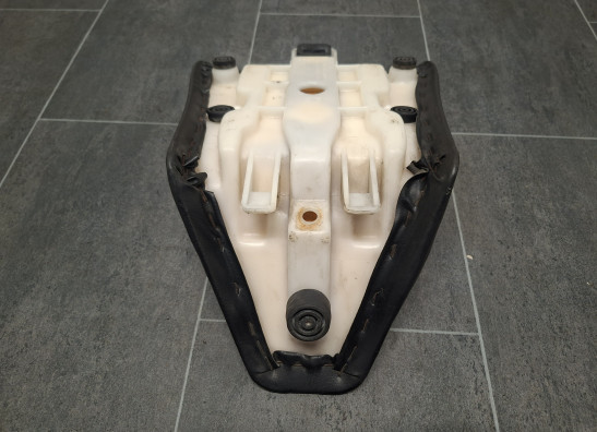 Zadel Yamaha FZR 600