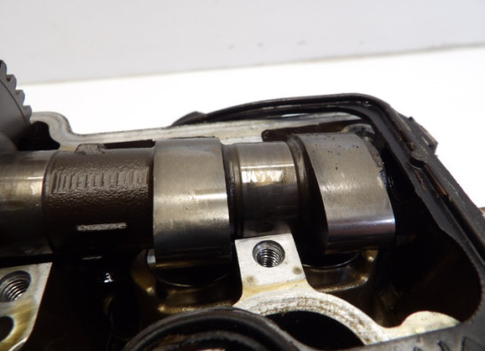 Cylinder head Honda VFR 750