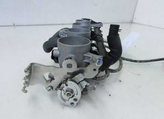 Throttle body Suzuki GSR 750
