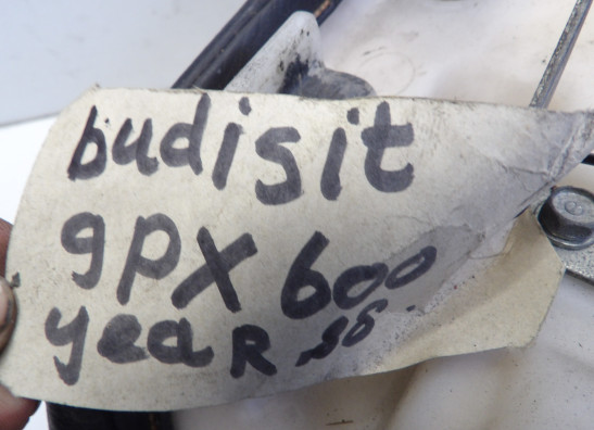 Zadel Kawasaki GPX 600