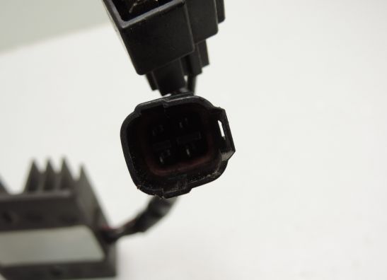 Regler Gleichrichter Suzuki GSR 750