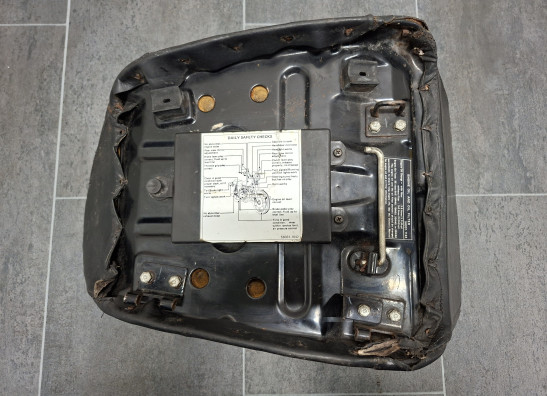 Zadel Kawasaki LTD 750