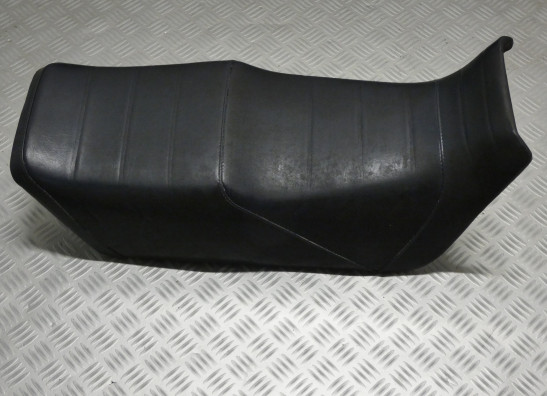 Zadel Suzuki GSX 550 EF