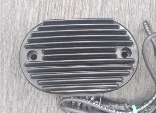 Spanningsregelaar Harley Davidson FLSTF Fat Boy