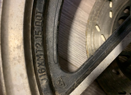 Front wheel complete Suzuki GSX 750