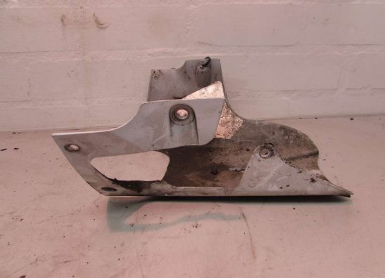 Cowl under Suzuki GSX R 750