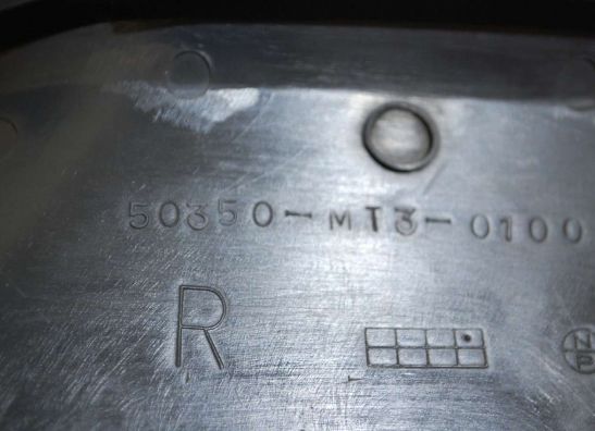 Rechter zijkuip klein Honda ST 1100 Pan European