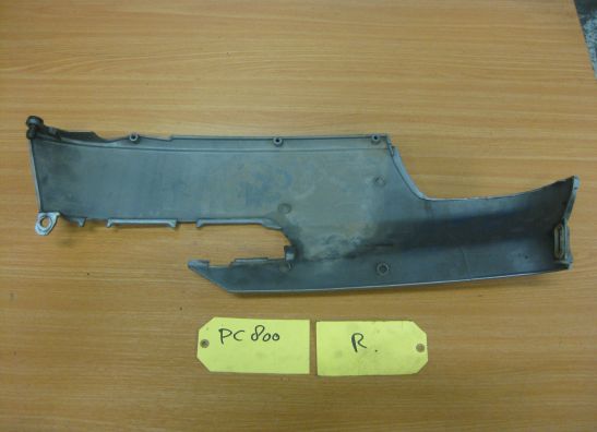 Rechter zijkuip klein Honda PC 800
