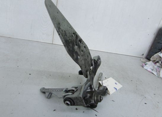 Fussrastetrager vorne links Yamaha YZF R1