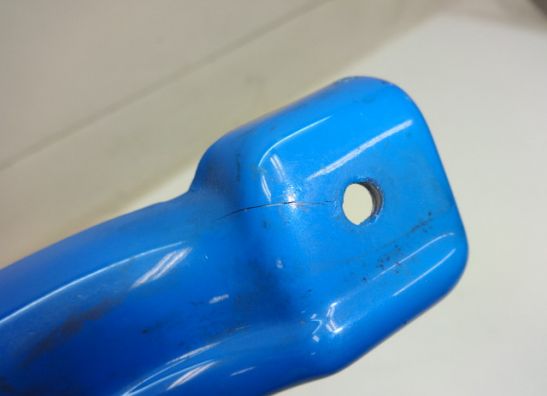 Cowl V shape under Honda CB 1