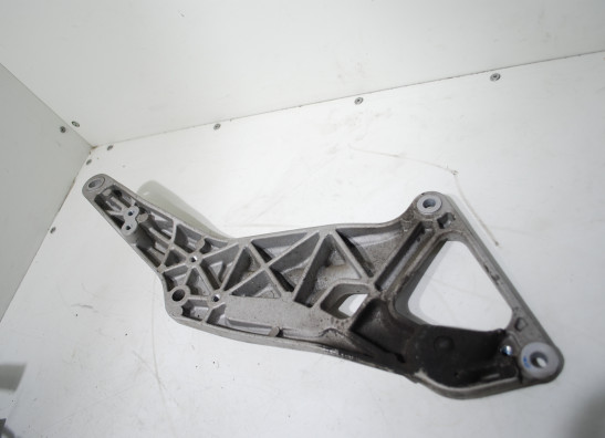 Main step holder left Yamaha GTS 1000