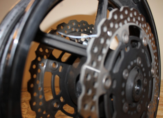 Voorvelg Kawasaki ER 6