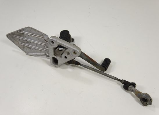 Fussrastetrager vorne links Honda CB 1