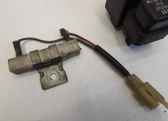 Relais unit Yamaha FZ 750