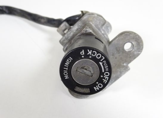 Slotenset Ducati 748