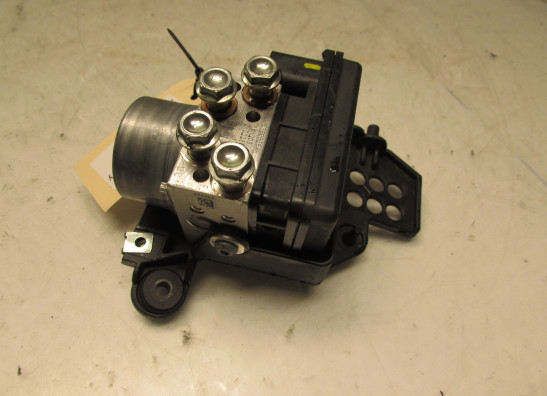 ABS pomp Aprilia RSV 4