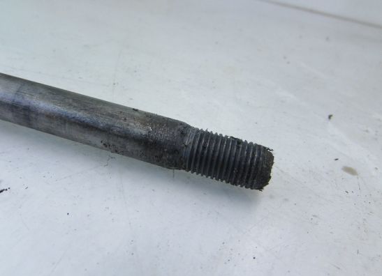 Axle front Suzuki Burgman 400